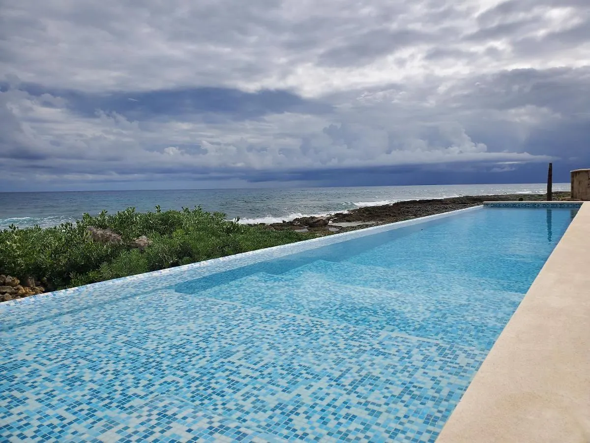 מלון דירות אקומל Riviera Maya Luxury Oceanfront Condo